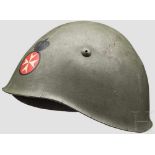 Paradestahlhelm M 33 des Malteserordens Elmo da Parata mod. 33 dell'Ordine di Malta Feldgrau