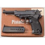 Walther P 38, Ulm, Polizei Nds., im Karton Kal. 9 mm Luger, Nr. 183907. Nummerngleich. Blanker Lauf.