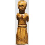 Weibliche, stilisierte Elfenbeinfigur, Afrika Stilisiert geschnitzte, unterseitig hohle Figur aus