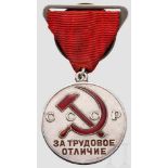 Medaille "Für ausgezeichnete Arbeit", Sowjetunion, ab 1938 Silber, teilweise emailliert, an