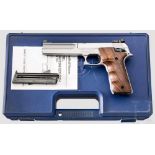 Smith & Wesson Mod 2206TGT im Koffer Kal. .22 l.r., Nr UBD0413. Blanker Lauf, Länge 150 mm,