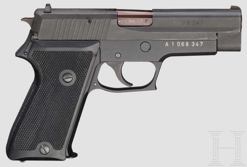 SIG-Sauer 9 mm Pist. 75 (P 220), im Koffer Kal. 9 mm Luger, Nr. A 1068347. Nummerngleich. Blanker - Image 2 of 2