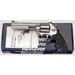 Smith & Wesson Mod. 629-2, "The .44 Magnum Classic Hunter", Stainless, im Karton Kal. .44 Mag.,