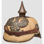 Helm für Mannschaften der Infanterie in Tropenausführung, um 1915 Korkkorpus mit dünnem, bräunlichem