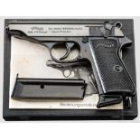 Personal Protection Weapon (PPW) Walther PP, in Box Kal .22 l.r., Nr. 45238LR. Nummerngleich.