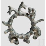 Noppenring mit Tierköpfen, ostkeltisch, 3. - 2. Jhdt. v. Chr. Bronzering mit kugeligen Noppen