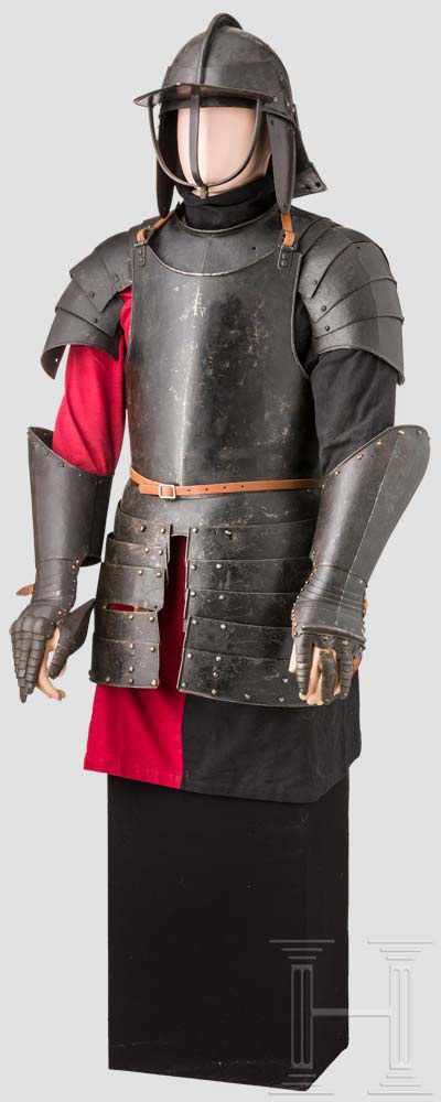 Pikenierharnisch, England, um 1640 Neuzeitliche Replik eines Pikenierhelms mit zweiteilig