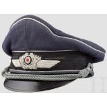 Schirmmütze für Offiziere Luftwaffenblaues Tuch mit schwarzem Mohairbesatzstreifen und silbernen