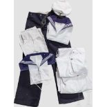 Uniformensemble für Matrosen Mützenkorpus aus marineblauem Grundtuch, weißer Wechselbezug,