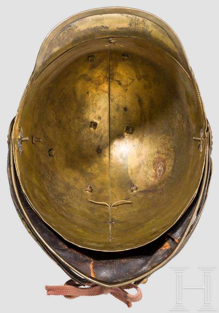 Helm für Sapeurs-Pompiers, Frankreich, 1830-48 Hoher Messingkorpus mit schwenkbarem, - Image 3 of 3
