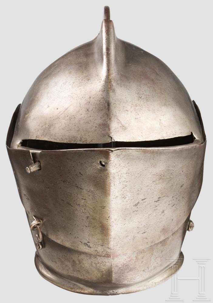 Geschlossener Helm, deutsch oder italienisch, um 1570/80 Einteilig geschlagene Kalotte mit - Image 5 of 9