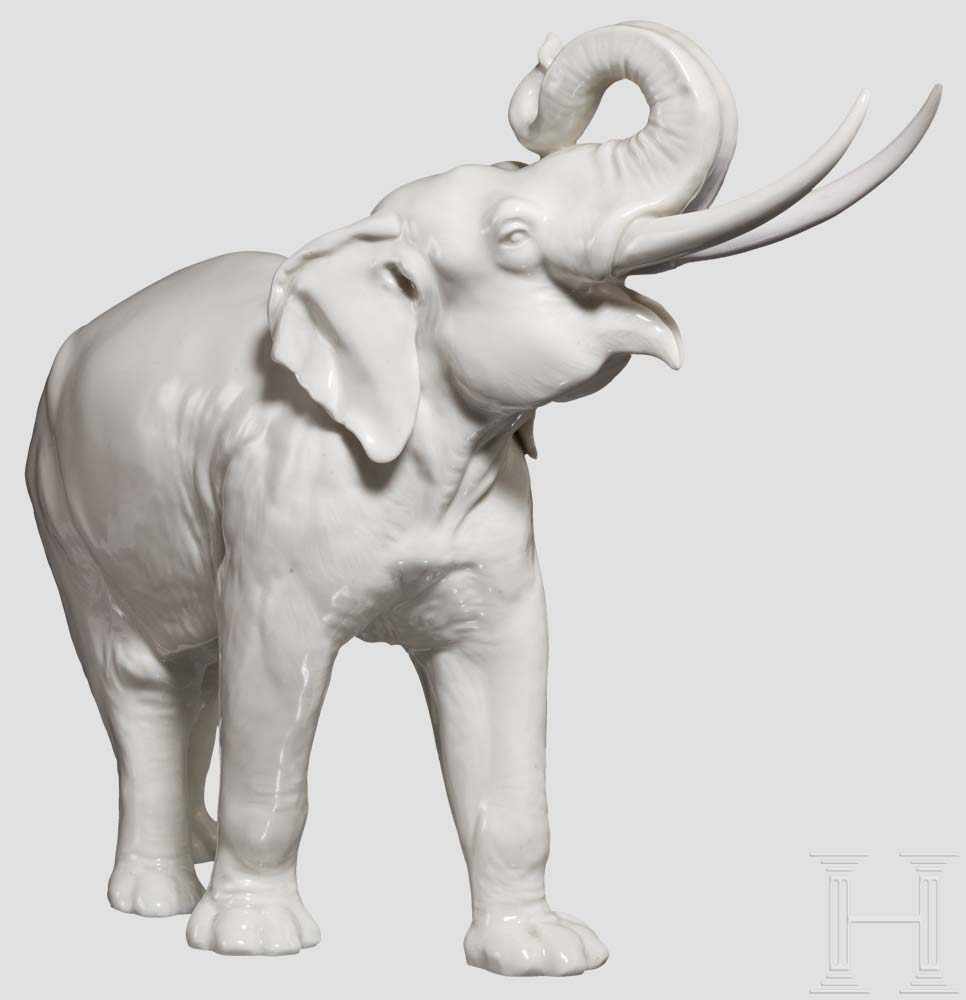 Elefant Weiße, glasierte Porzellanfigur nach einem Entwurf von Prof. Theodor Kärner. Im Boden - Image 2 of 3