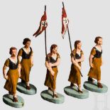Fünf Elastolin BDM-Mädels mit Wimpelträgerinnen Konvolut, Elastolin, 7 cm-Serie, Masseausführung,