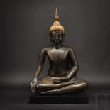 Großer Gautama-Buddha, Thailand, 17./18. Jhdt. Bronzehohlguss, teilvergoldet mit dunkler