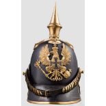 Helm 1842 für Offiziere der Landwehr-Infanterie Eleganter, hoher Lederkorpus, komplett mit allen