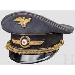 Schirmmütze für Luftschutzführer im Generalsrang Luftwaffenblauer Gabardine mit schwarzem