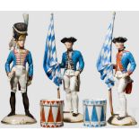 Porzellanmanufaktur Nymphenburg - drei bayerische Soldatenfiguren in Uniformen des 18./19. Jhdts.