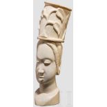 Geschnitzte Elfenbeinskulptur, Afrika, datiert 1928 Aus einem Stück Elfenbein geschnitzte Skulptur