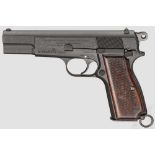 FN HP Mod. 35 Kal. 9 mm Luger, Nr. 0831. Nummerngleich. Blanker Lauf. 13-schüssig. Gültiger