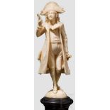 Geschnitzte Elfenbeinfigur, Frankreich, um 1790 Stehende, vollplastische Figur eines Adeligen