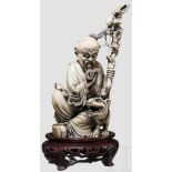 Elfenbeinfigur des Shou, Gottes der Langlebigkeit, China, 1. Hälfte 20. Jhdt. Vollplastisch aus
