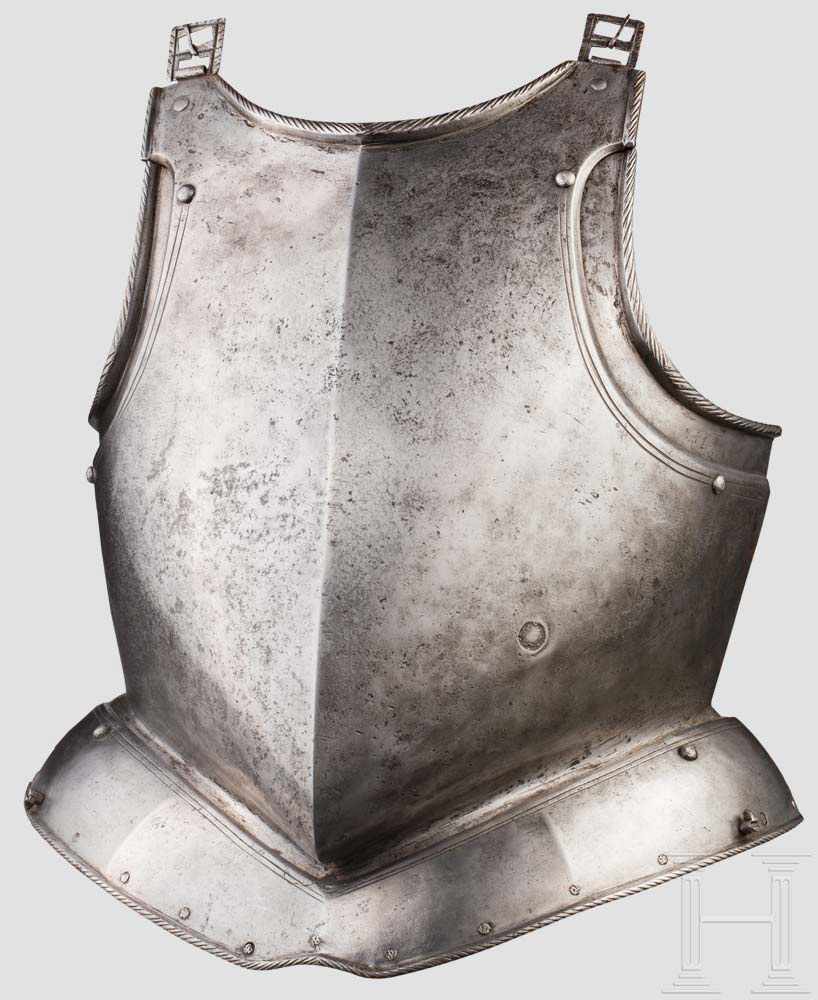 Schwere, kugelfeste Harnischbrust, niederdeutsch, um 1570/80 Kräftig gegratete Brustplatte in