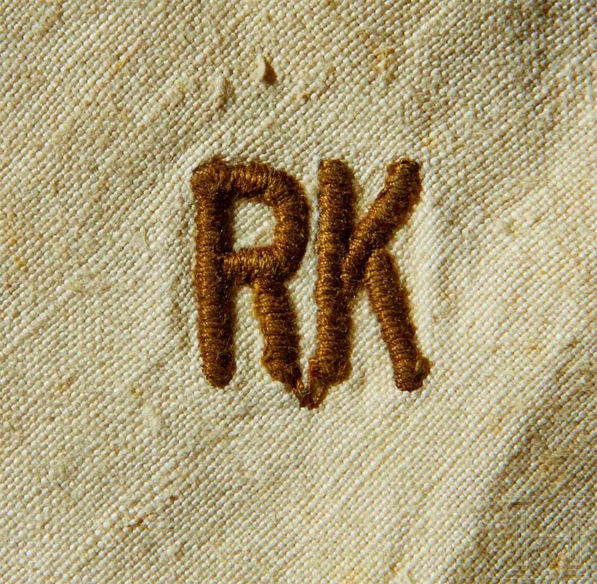 Adolf Hitler - a Table Cloth from the Table Silver of the New Reich Chancellery, Berlin Fine beige - Bild 3 aus 3