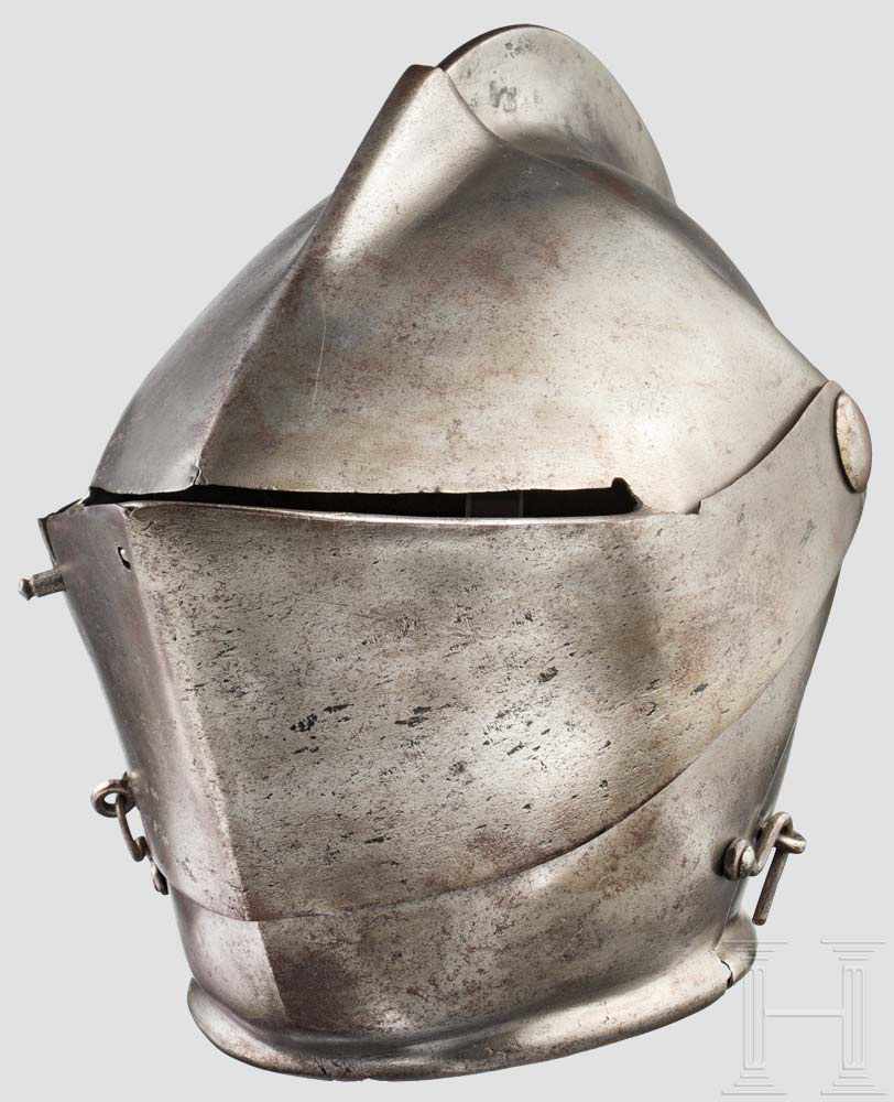Geschlossener Helm, deutsch oder italienisch, um 1570/80 Einteilig geschlagene Kalotte mit - Image 9 of 9