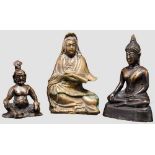 Drei Figuren für Hausaltäre, China/Nepal, 19./20. Jhdt. Bronzeguss. Jeweils unterschiedlich