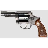 Smith & Wesson Mod. 37, "The .38 Chief's Special Airweight" Kal. .38 Spl., Nr. 56676 im Kran.