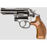 Smith & Wesson Mod. 547, "The 9 mm Military & Police" Kal. 9 mm Luger, Nr. 8D44388. Blanker "Heavy