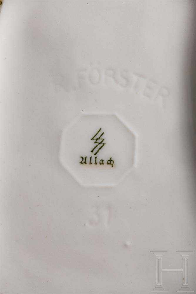 Hitlerjunge Entwurf Richard Förster, Modellnummer "31". Weißes, glasiertes Porzellan. Im Boden die - Image 5 of 5