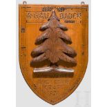 Gau 01 Baden, Nagelungsschild 1933/34 Braunes Schild mit geschnitztem, erhabenem Weihnachtsbaum,