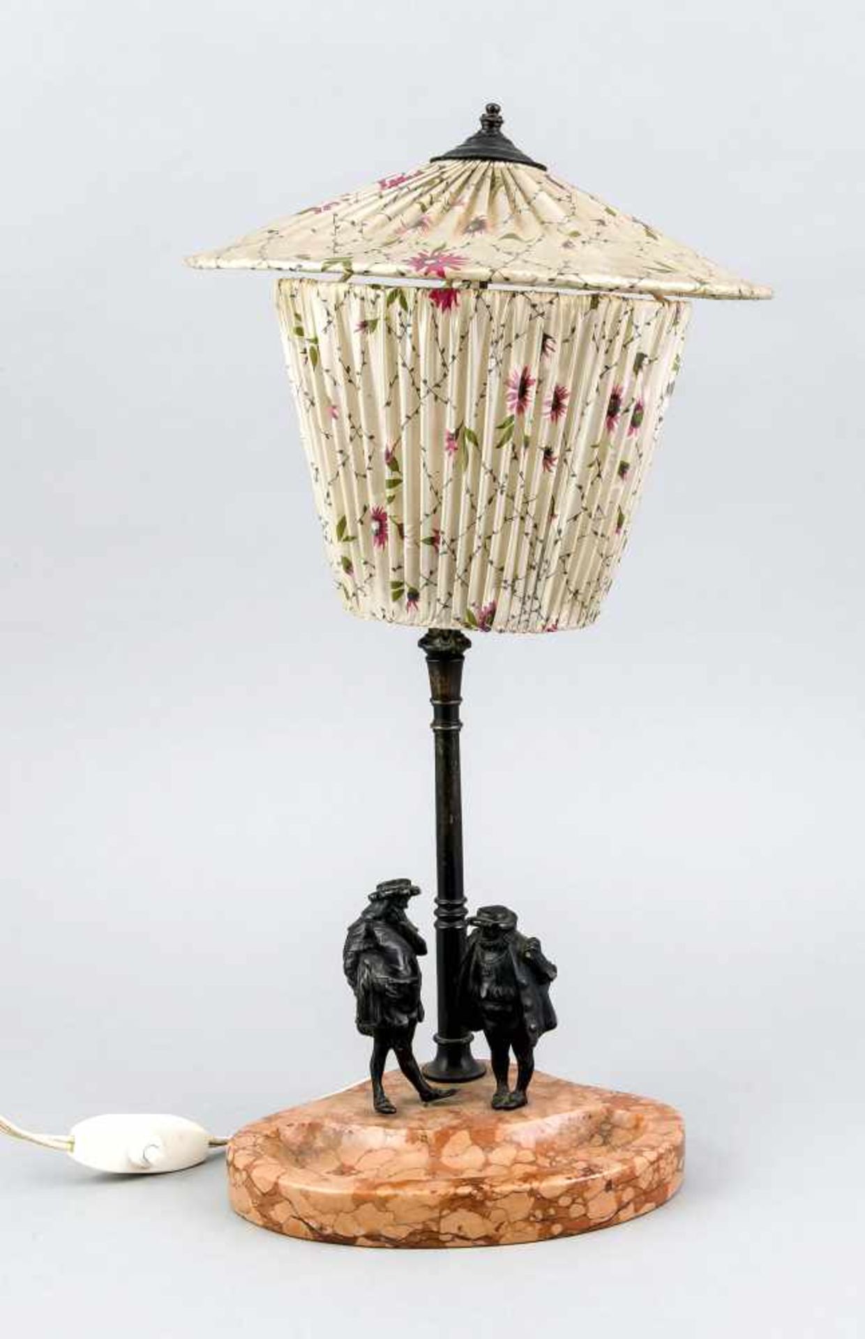 Tischlampe, 20. Jh., Sockelpatte mit nierenförmiger Ablage aus hellrot u. bräunl. marmorierten