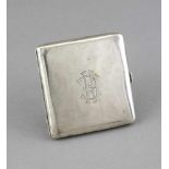Quadratisches Zigarettenetui, um 1930, Silber 800/000, Deckel mit Gravurdekor, schauseitig Reiter zu