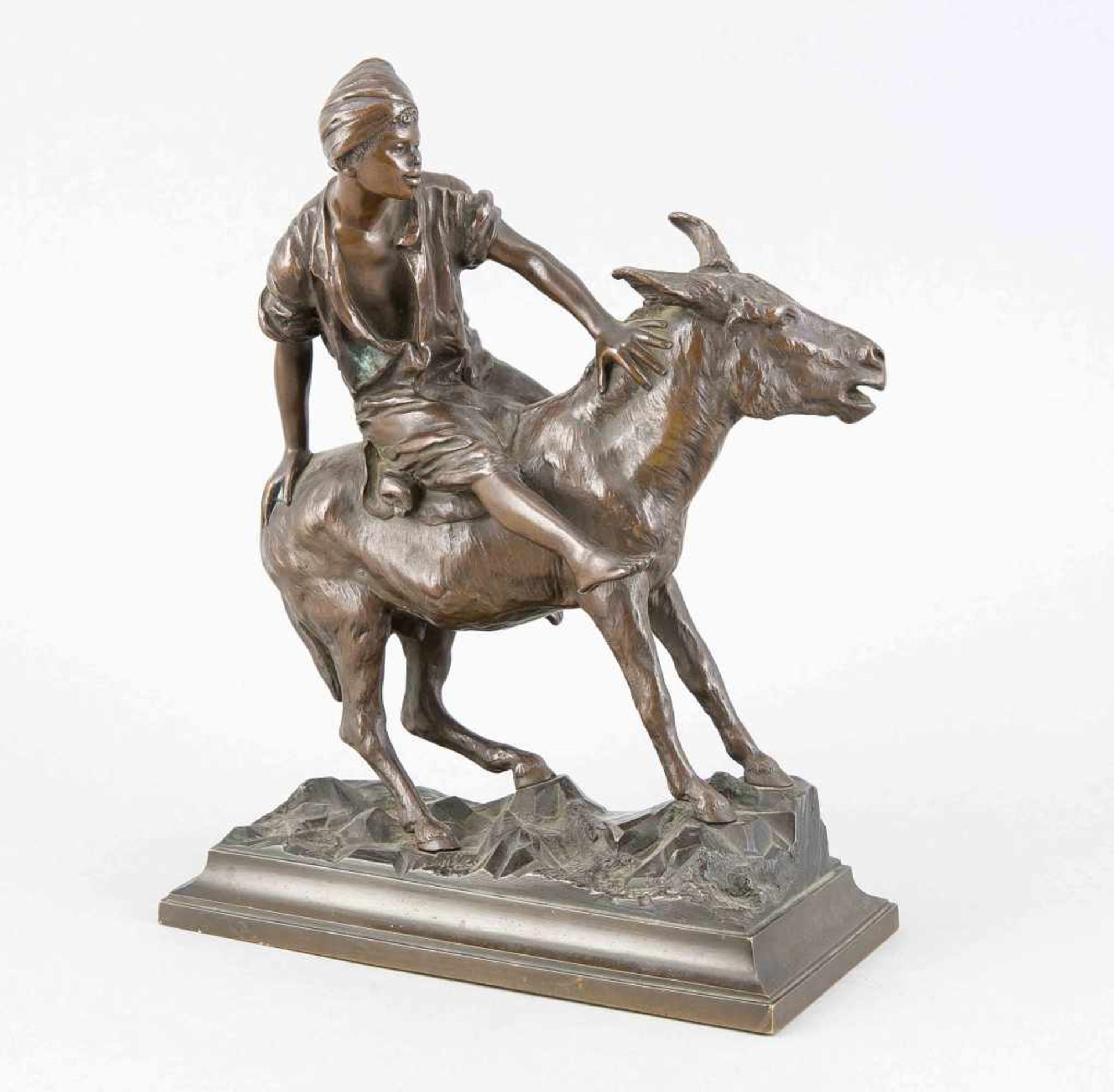 Paul Aichele (1859-1910), Araberjunge auf einem Esel reitend, braun patinierte Bronze auf