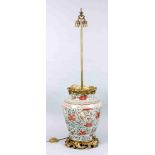 Famille Verte Bodenvase, montiert als Lampenfuß, China, um 1800, Porzellan, polychrome