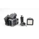 Hasselblad 503cw Mittelformatkamera mit separatem Magazin und Hasselblad Pistol Grip for500c/m,