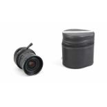 Leica PC-Super-Angulon-R 1:2.8/28 Objektiv, 3609178, mit Staubkappen und Lederköcher, H.12 cm