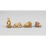 4 Netsuke, Japan, 1. V. 20. Jh., Elfenbein, Ritzdekore, z.t. dunkel eingefärbt, signiert,5 - 6 cm