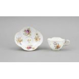 Tasse mit UT, Meissen, Marke 1850-1924, 2. W., passig geschweifte Form, polychromeBlumenmalerei,