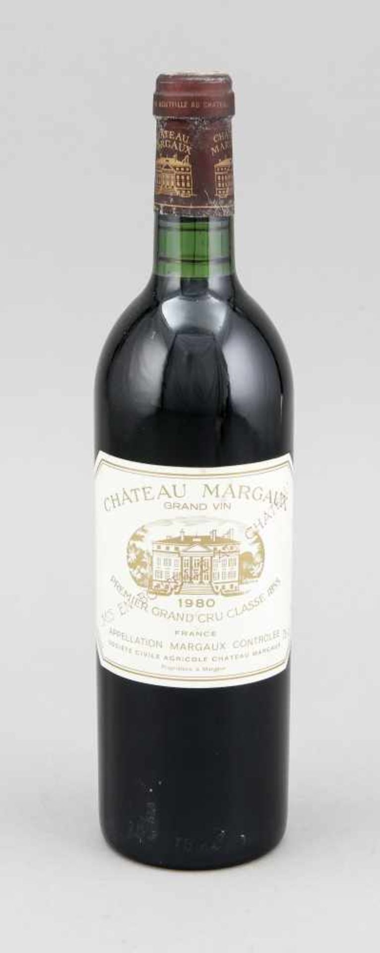 Chateau Margaux 1980, Grand Cru Classé, top shoulder, 75cl