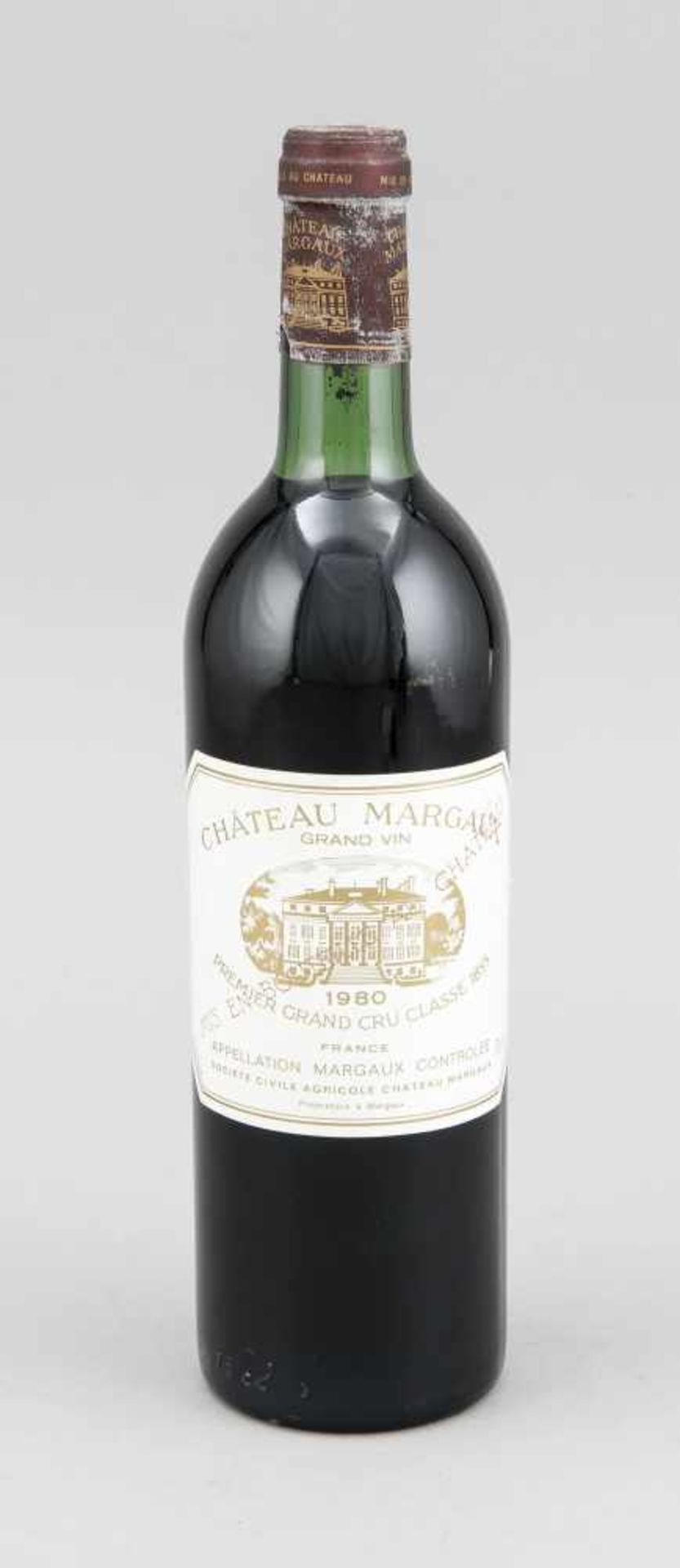 Chateau Margaux 1980, Grand Cru Classé, top shoulder, 75cl