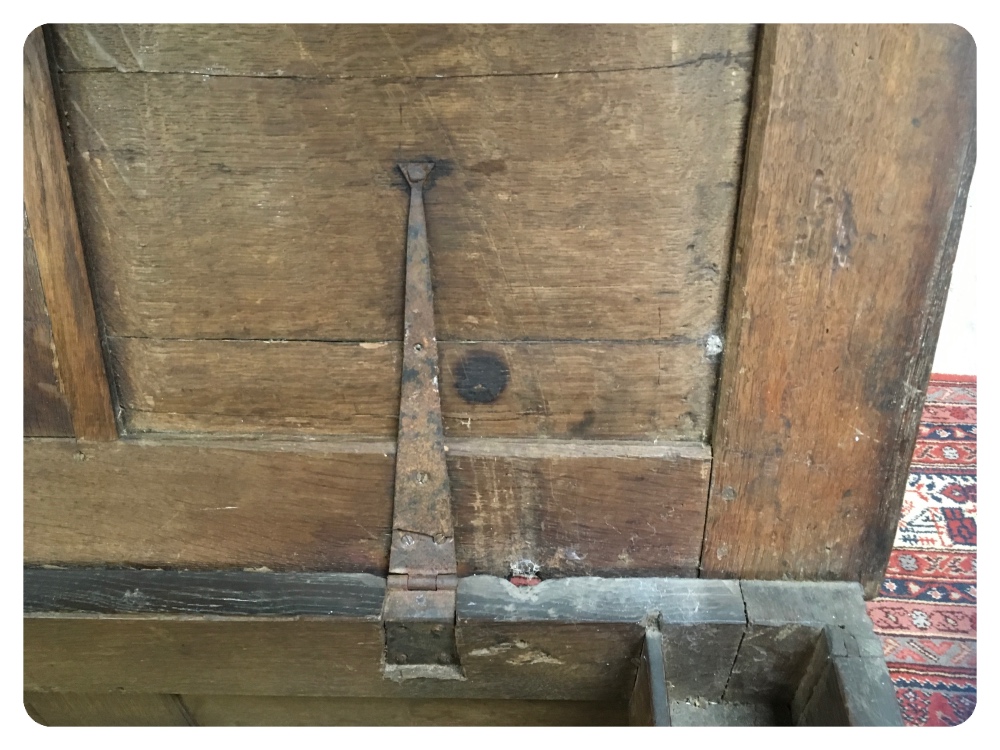 18TH CENTURY OAK COFFER IN SMALL FORM, - Image 5 of 7