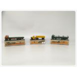 3 BOXED DINKY SUPERTOYS DIE CAST MODEL VEHICLES TO INCLUDE NO. 502 FODEN FLAT TRUCK, NO.