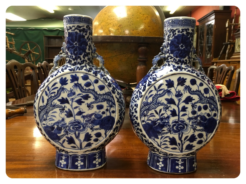 A PAIR OF 19TH CENTURY CHINESE BLUE AND - Image 8 of 8