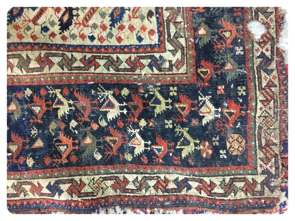 A PERSIAN RUG, THE FOUR MAIN JOINED MEDA - Image 2 of 3