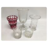 FIVE PIECES OF GLASSWARE TO INCLUDE UNUS