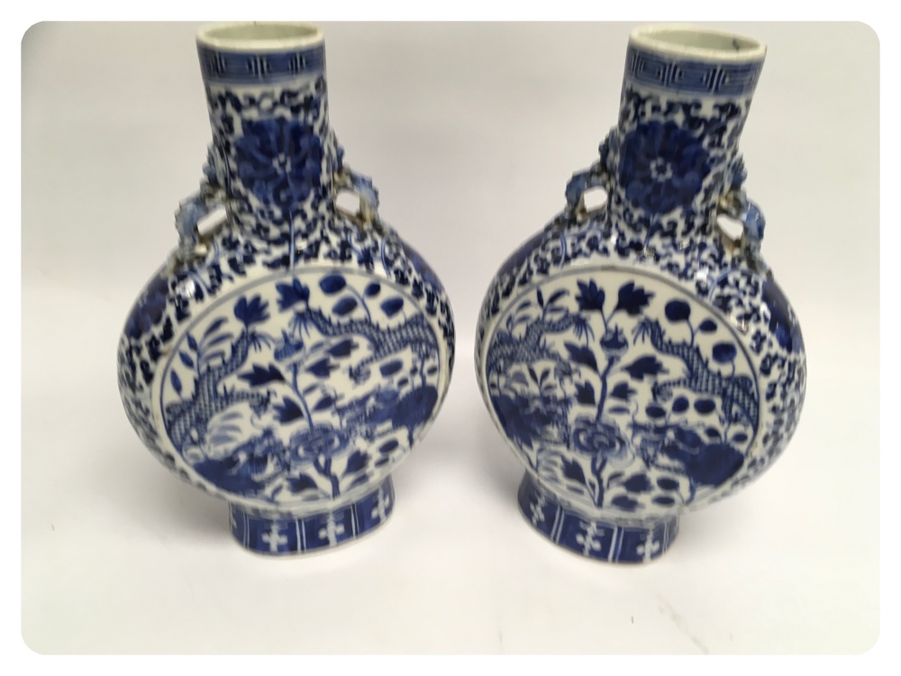 A PAIR OF 19TH CENTURY CHINESE BLUE AND