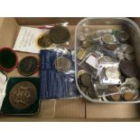 BOX OF MIXED COINS INCLUDING £5 CROWNS (